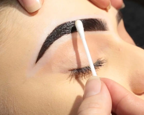 Eyelash Extensions Removal in Los Angeles , CA